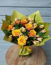 Букет цветов из:  Альстромерии и Розы #REPLACE_PRED# Советском Республики Марий Эл