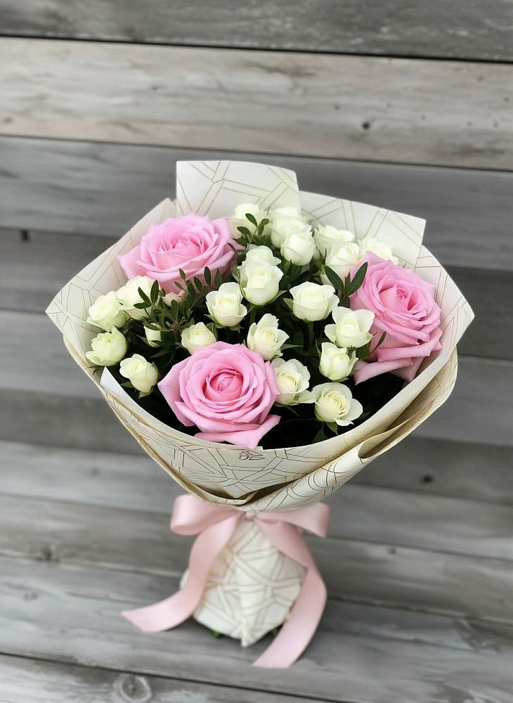 Букет цветов из: Розы в Советском Республики Марий Эл