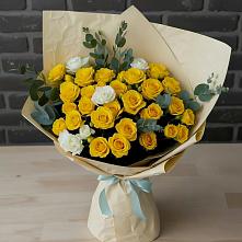 Букет цветов из:  Розы в Советском Республики Марий Эл