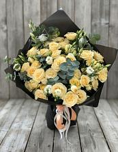 Букет цветов из:  Розы и Лизиантусы в Советском Республики Марий Эл