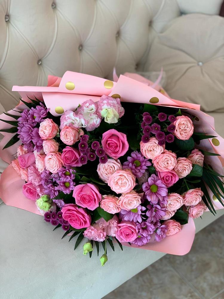 Букет цветов из: Хризантемы, Розы и Лизиантусы в Советском Республики Марий Эл