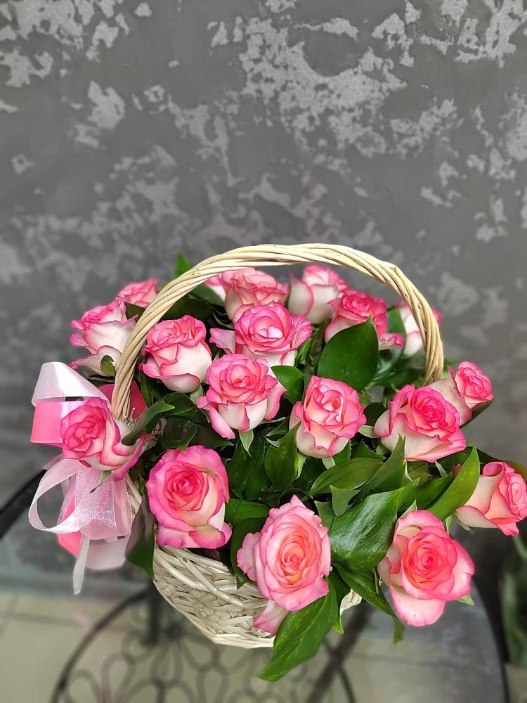 Цветочная композиция из Розы в корзине в Советском Республики Марий Эл