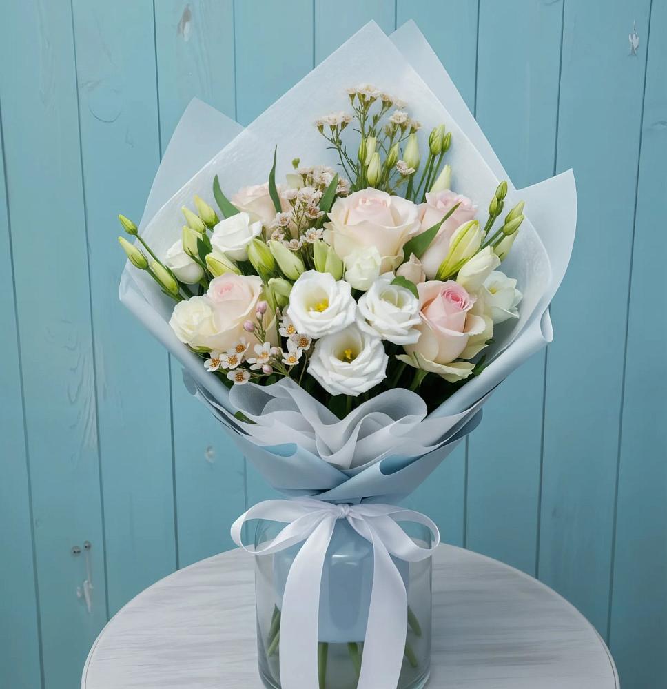 Букет цветов из: Розы и Лизиантусы в Советском Республики Марий Эл