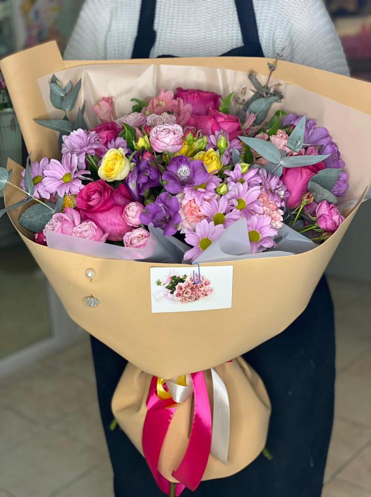 Букет цветов из: Хризантемы, Гвоздики и Альстромерии в Советском Республики Марий Эл