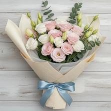 Букет цветов из:  Лизиантусы в Советском Республики Марий Эл