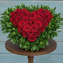 Цветочная композиция из Розы в виде сердца #REPLACE_PRED# Советском Республики Марий Эл