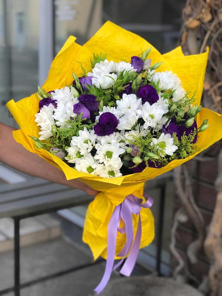 Букет цветов из: Ирисы, Хризантемы и Ромашки в Советском Республики Марий Эл