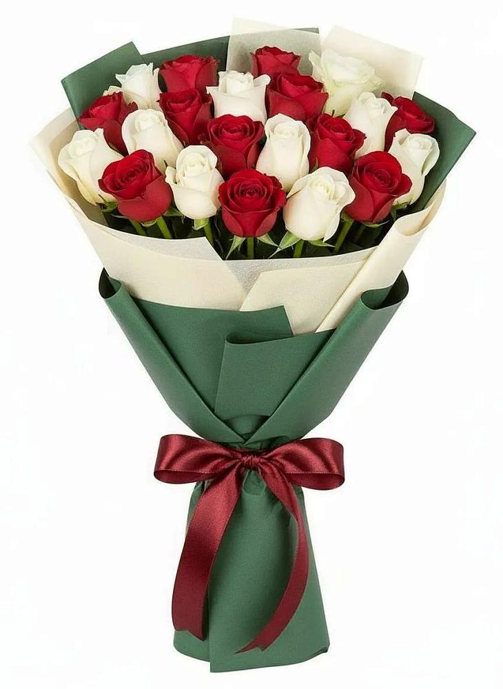Букет Микс из красных и белых роз в Советском Республики Марий Эл