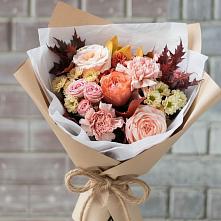 Букет цветов из:  Гвоздики, Хризантемы и Розы в Советском Республики Марий Эл