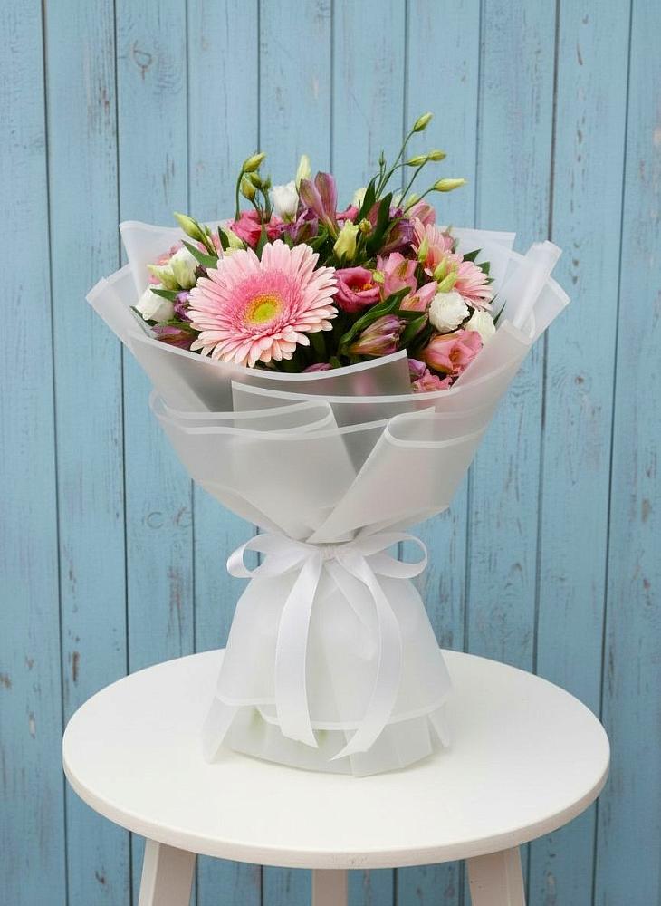 Букет цветов из: Герберы, Альстромерии и Лизиантусы в Советском Республики Марий Эл