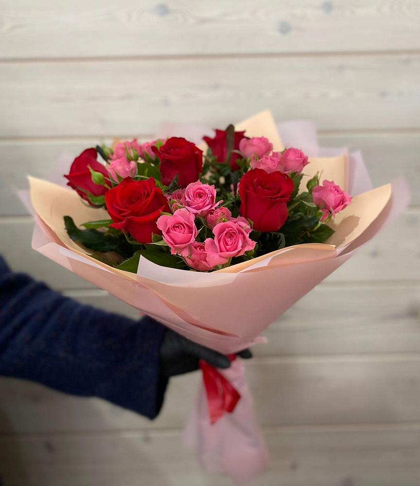 Букет цветов из: Розы в Советском Республики Марий Эл