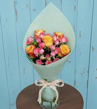 Букет цветов из:  Розы в Советском Республики Марий Эл