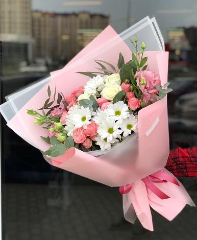 Букет цветов из: Розы, Лизиантусы и Хризантемы в Советском Республики Марий Эл