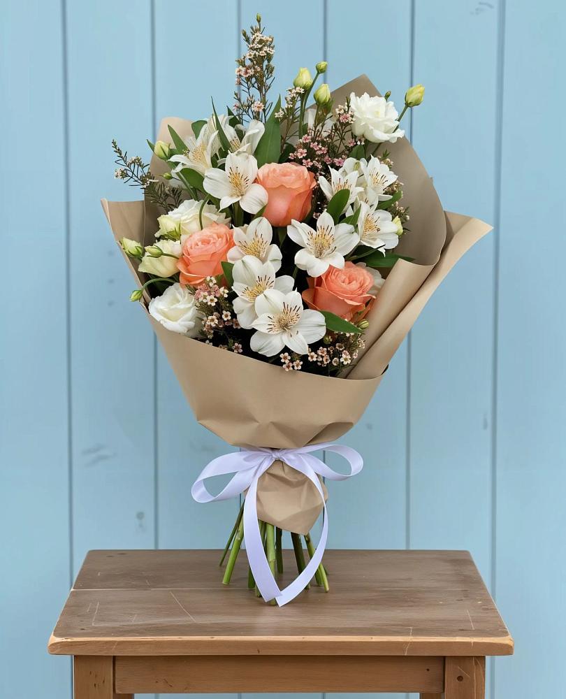 Букет цветов из: Альстромерии, Лизиантусы, Розы и Хризантемы в Советском Республики Марий Эл