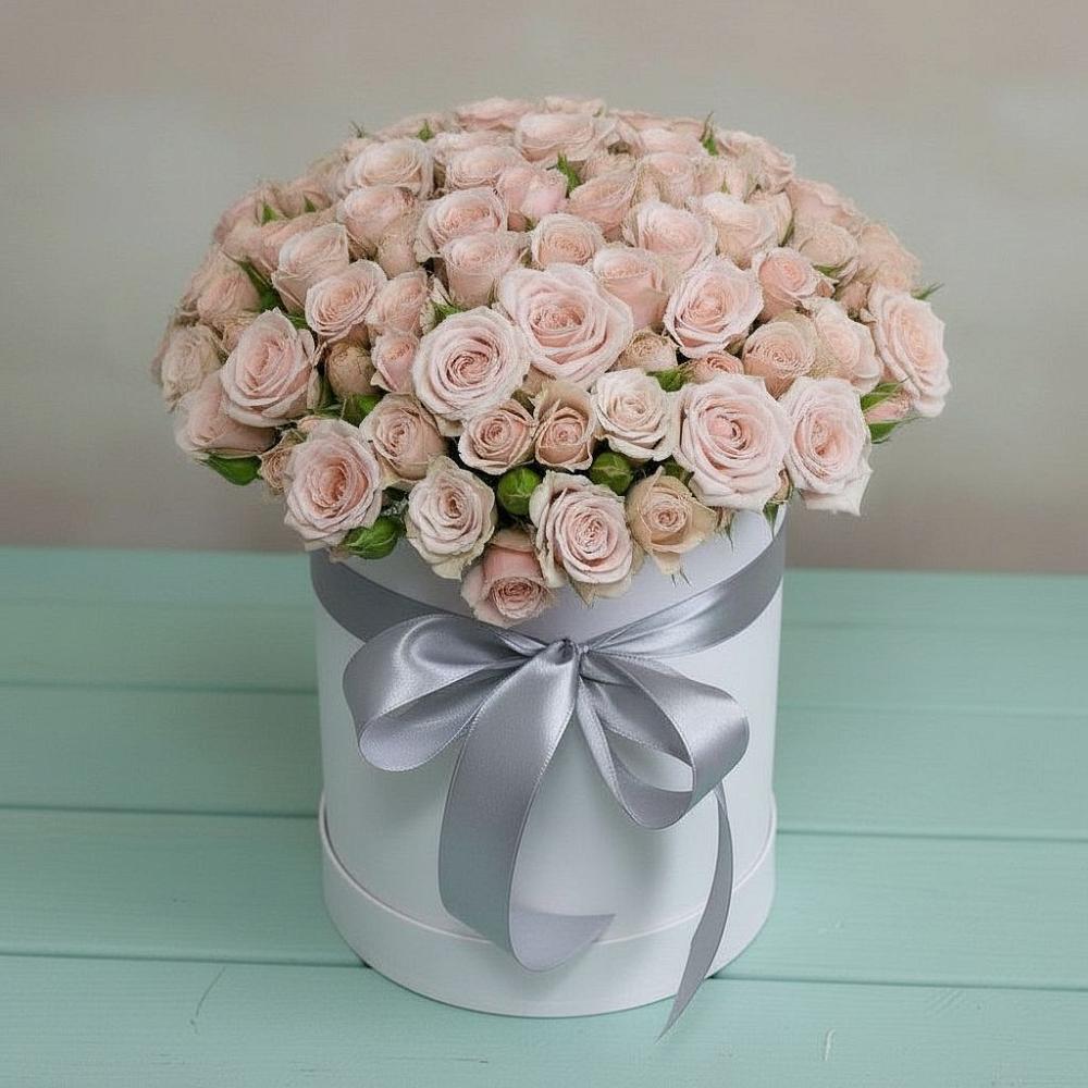 Цветочная композиция из Розы в шляпной коробке в Советском Республики Марий Эл